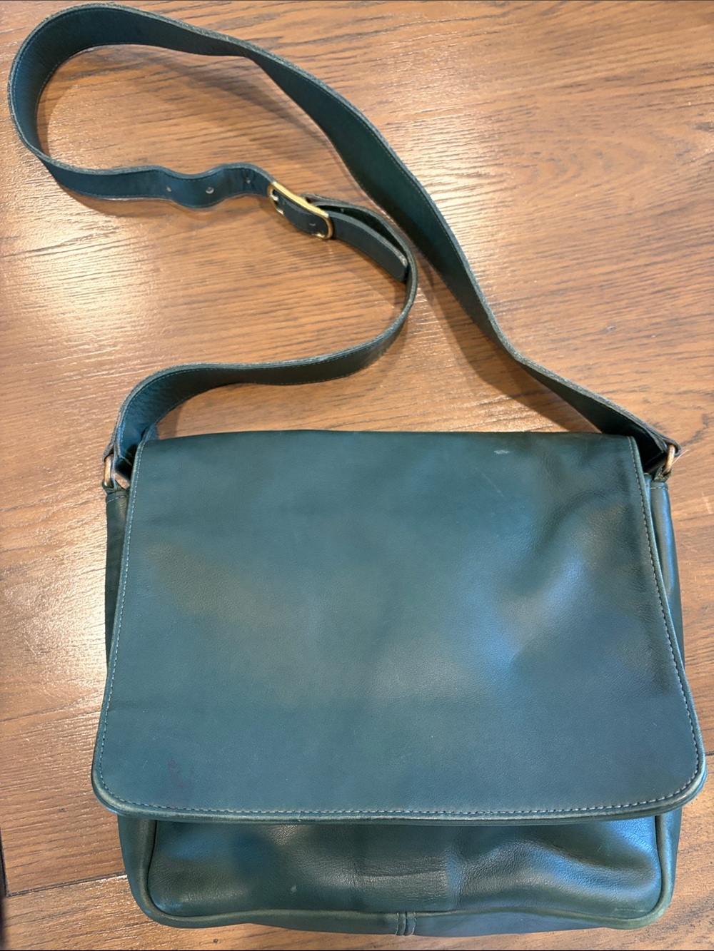 💚Coach vintage mid-1990s Forest Green Leather Crossbody Bag